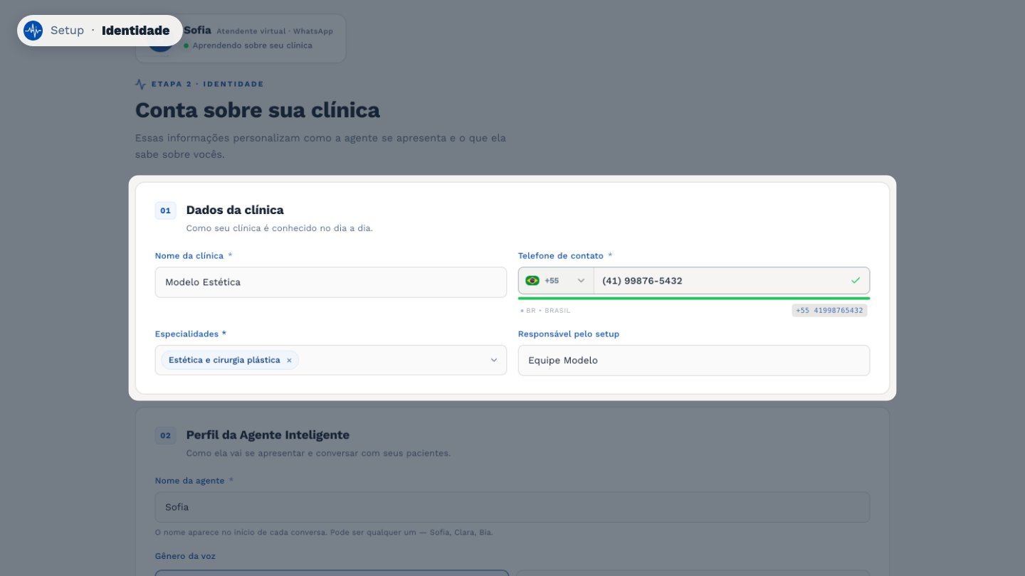 Em Identidade, informe o nome da clínica, o telefone de contato e as especialidades.
